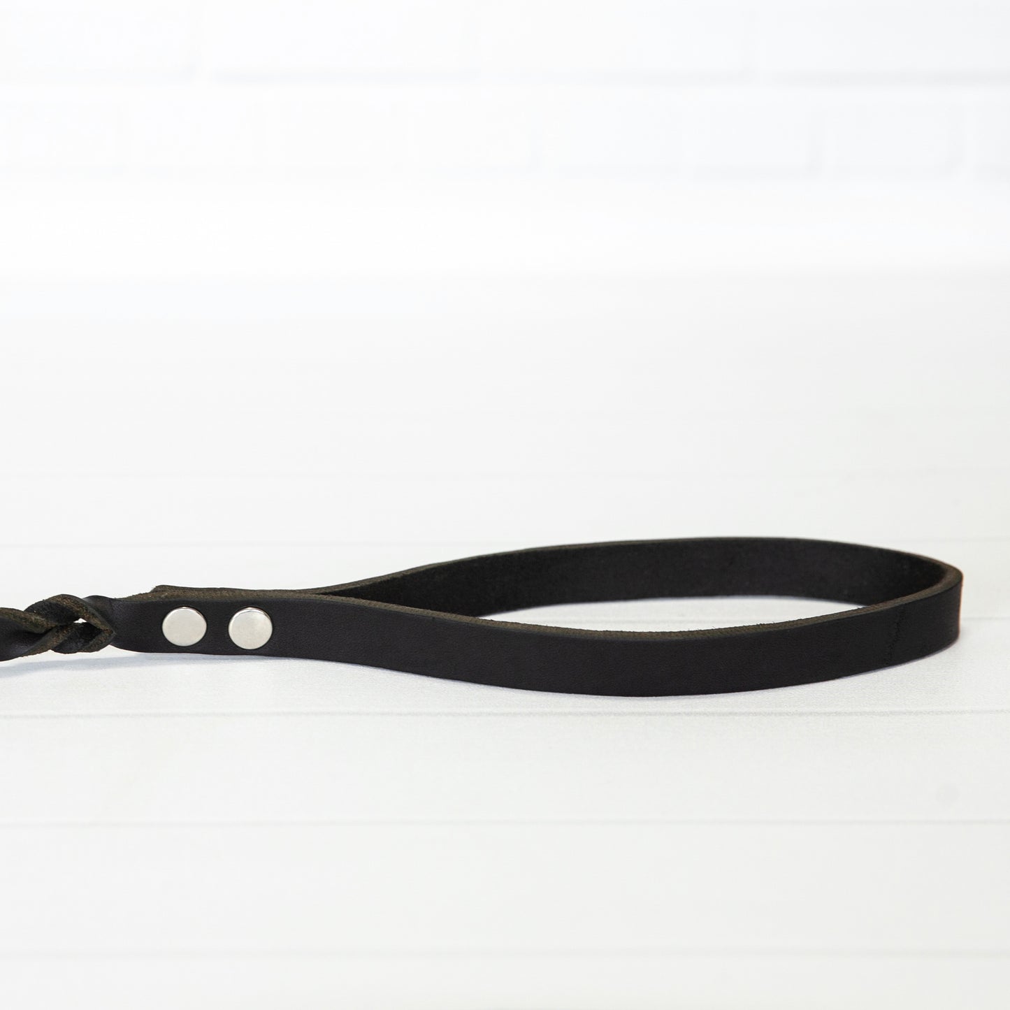 Schwarze Echtleder Leine "IHSY" Hunde Geflochten | 120 cm | Geschenkidee Hundebesitzer | Silber verchromt