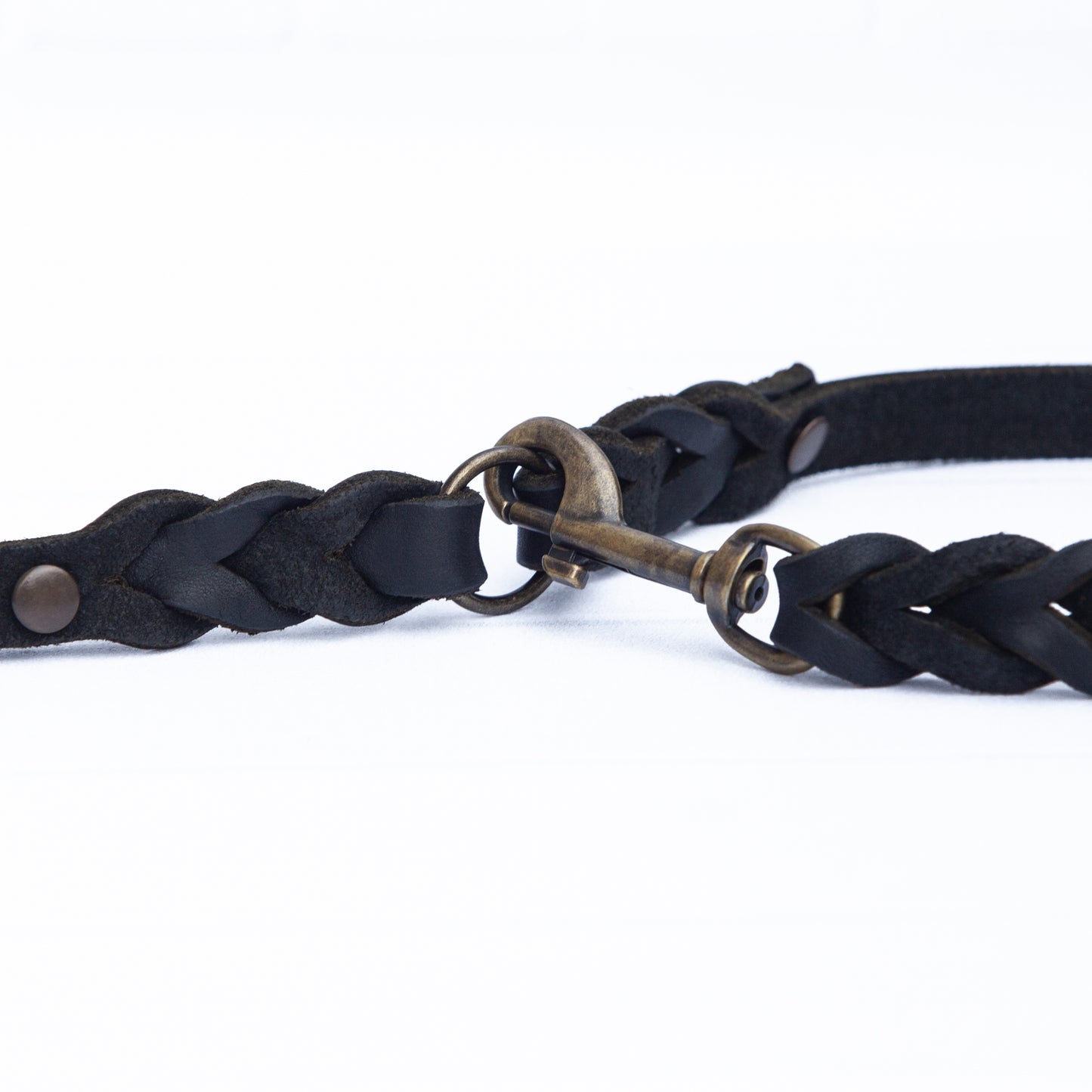 Trendiger Dogstyle im klassischen Schwarz – mit dem ELLA-Set bist du stilsicher unterwegs.
