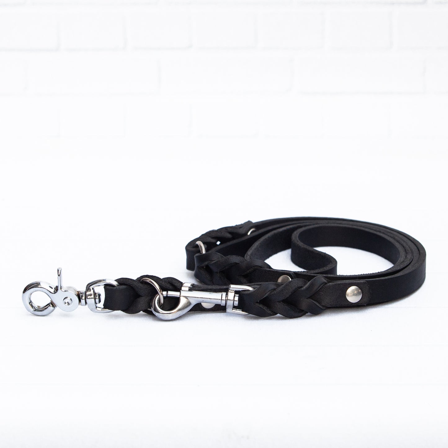 Für alle Hundefreunde, die Wert auf Stil legen – das Set ELLA in schwarzem Leder ist ein echter Hingucker.