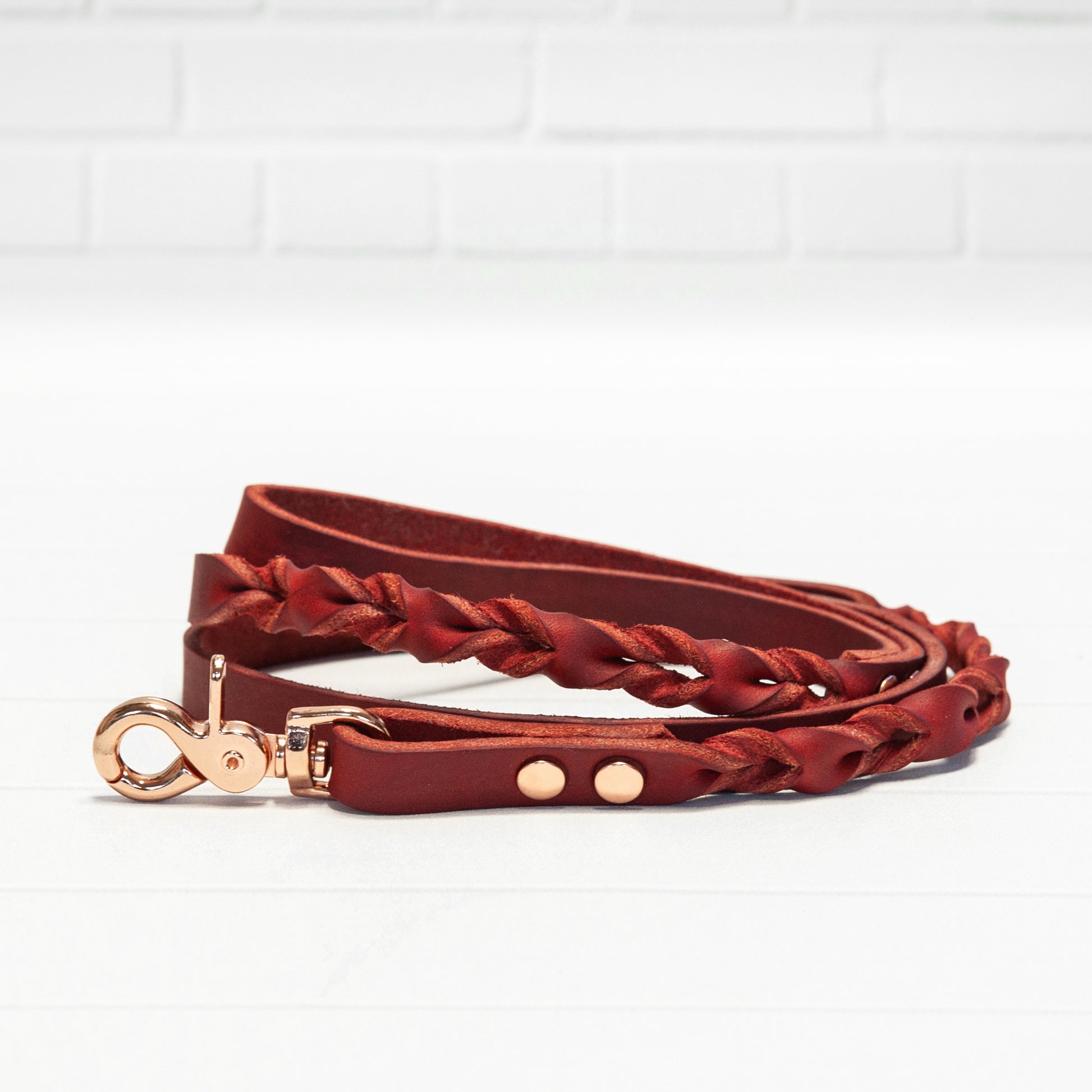 Rote Echtleder Leine "IHSY" Hunde Geflochten | 120 cm | Geschenkidee Hundebesitzer | Roségold