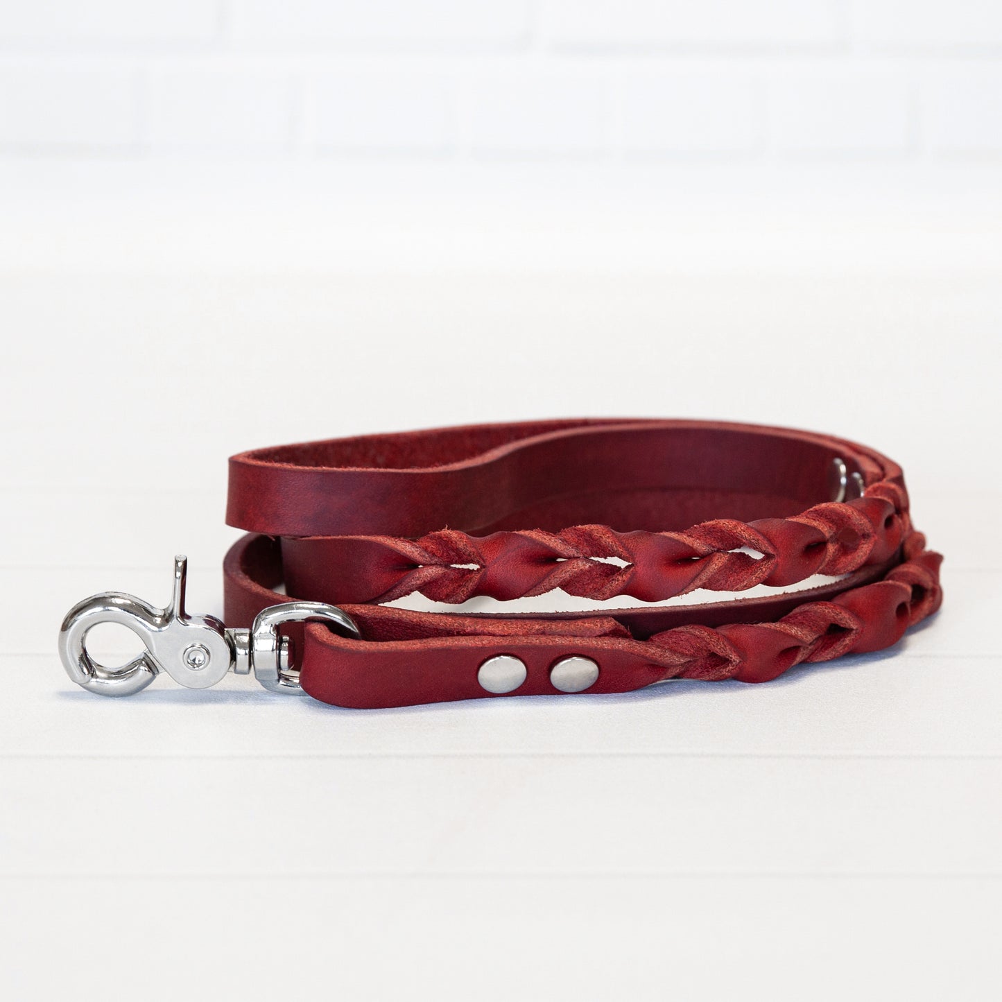 Rote Echtleder Leine "IHSY" Hunde Geflochten | 120 cm | Geschenkidee Hundebesitzer | Silber verchromt
