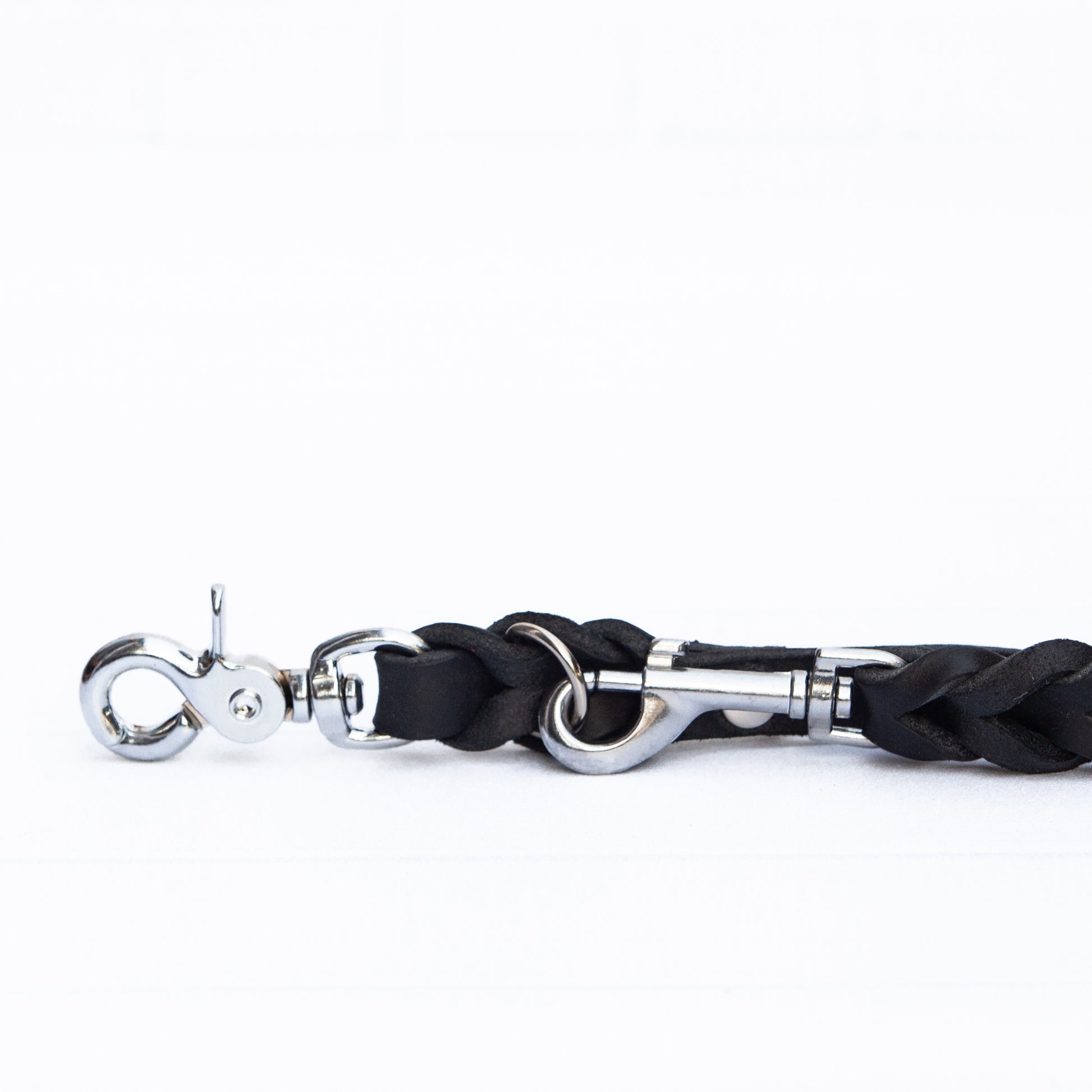 Premium-Qualität für anspruchsvolle Hundebesitzer – Set ELLA aus robustem Leder in Schwarz.